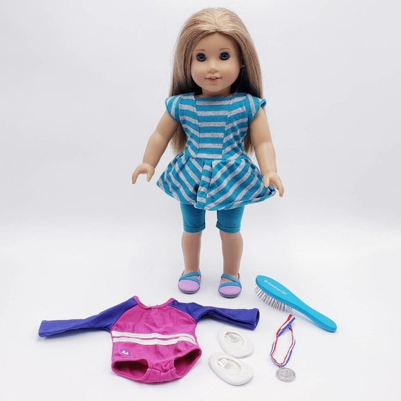 McKenna Doll with Welcome Outfit Gymnastics Outfit Brush GOTY 2012 Pierced Ears - Picture 1 of 10